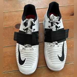 Nike Women's Romaleos 3
Weightlifting Shoes